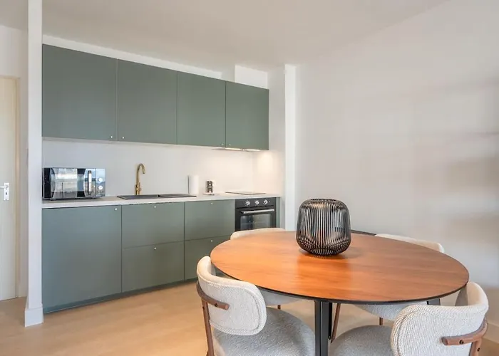 Bright Seaside With Balcony Apartment Ostend