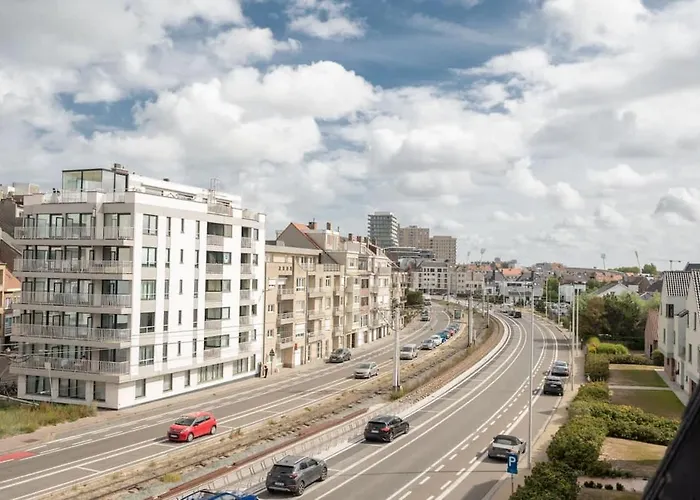Bright Seaside With Balcony *